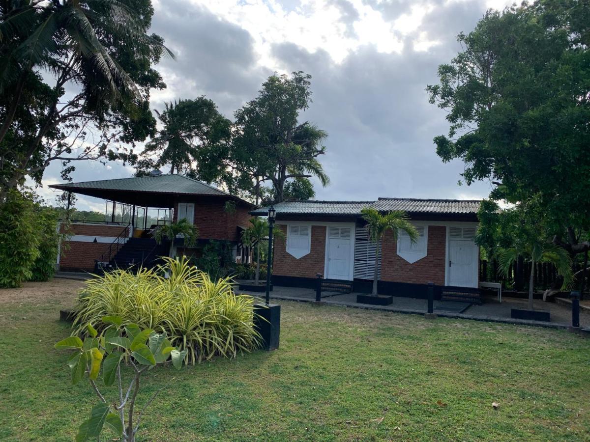Sethway Village Minneriya Exterior photo